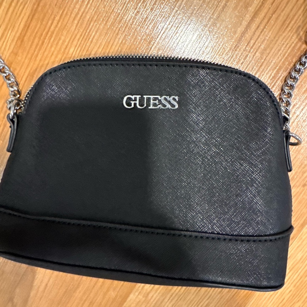 Guess Beige And Black Patterned Interior - image 1